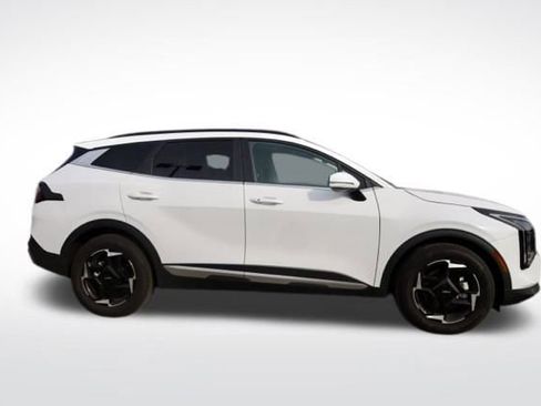 Certified 2026 Kia Sportage EX w/ EX Panorama Roof Package image 9