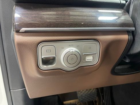 Used 2024 Mercedes-Benz GLE 350 4MATIC image 19