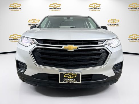Used 2019 Chevrolet Traverse LS FWD image 2