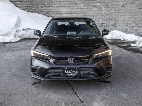 Certified 2022 Honda Civic Sport image 3