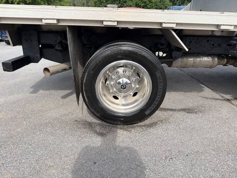 Used 2024 Ford F550 4x4 Regular Cab Super Duty image 16