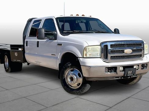 Used 2006 Ford F350 Lariat image 3