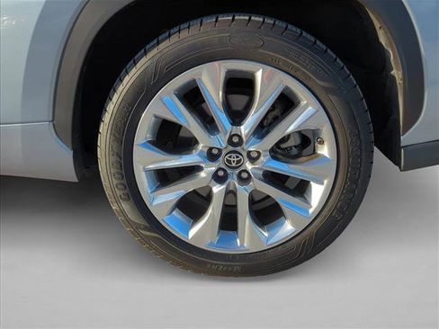 Used 2021 Toyota Highlander Limited image 9