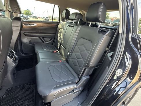 Used 2024 Volkswagen Atlas SE FWD image 24