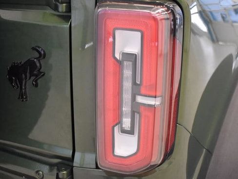 Used 2023 Ford Bronco Wildtrak AWD/4WD image 12