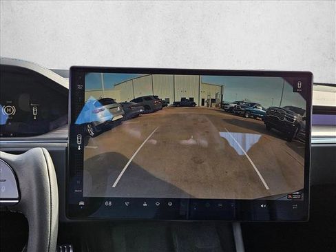 Used 2022 Tesla Model S image 16