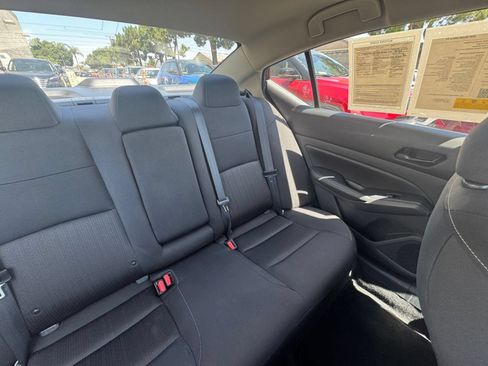 Used 2025 Nissan Altima 2.5 SV FWD image 33