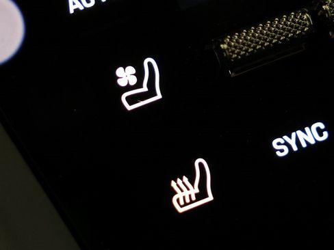 Used 2025 Porsche Macan Turbo Electric image 26