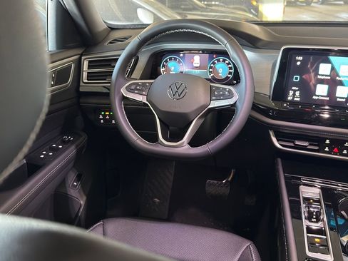 New 2026 Volkswagen Atlas Cross Sport SE FWD image 28