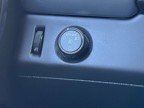 Used 2018 Chevrolet Tahoe LT image 38