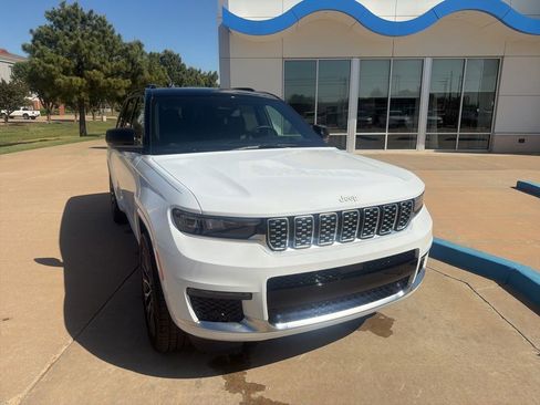 Used 2024 Jeep Grand Cherokee L Summit image 2