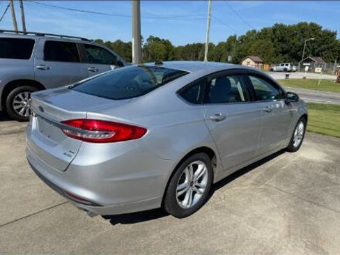 Used 2018 Ford Fusion SE w/ Fusion SE Technology Package image 5