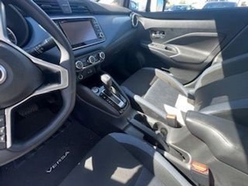 Used 2025 Nissan Versa SV image 10