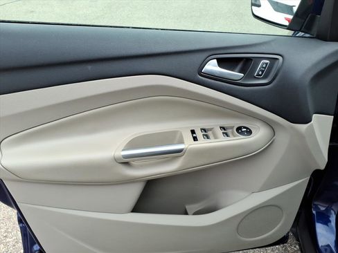 Used 2016 Ford Escape SE w/ SE Leather Comfort Package image 13