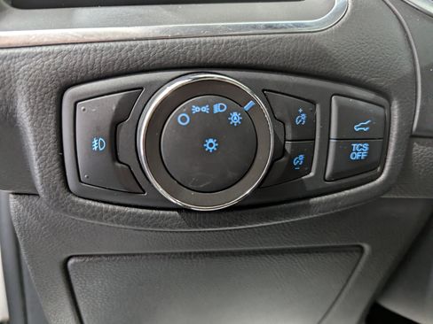 Used 2020 Ford Edge Titanium w/ Equipment Group 301A AWD/4WD image 16