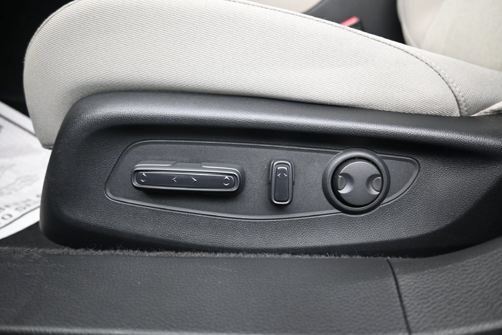 Used 2025 Honda Accord SE image 18