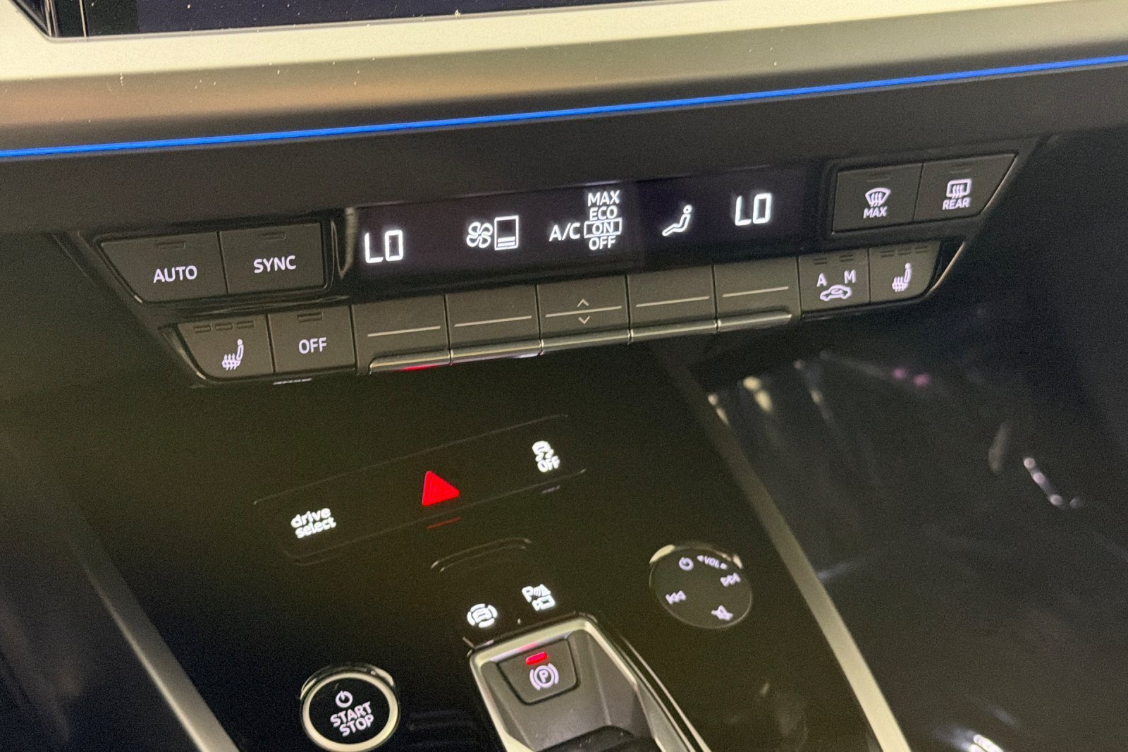 Certified 2024 Audi Q4 e-tron Premium Plus w/ Premium Plus AWD/4WD image 20
