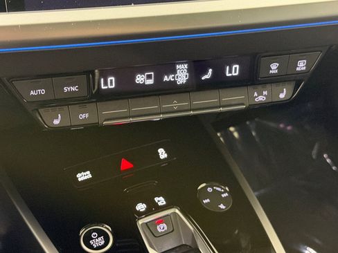 Certified 2024 Audi Q4 e-tron Premium Plus w/ Premium Plus AWD/4WD image 20