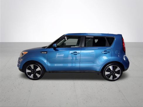Used 2019 Kia Soul + FWD image 10