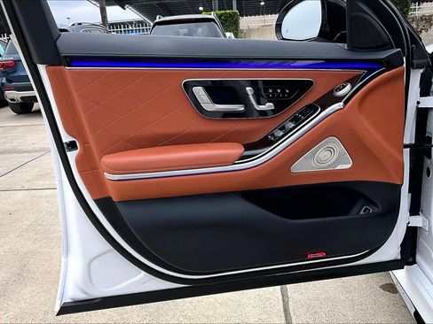 Used 2024 Mercedes-Benz S 580e 4MATIC Sedan image 21