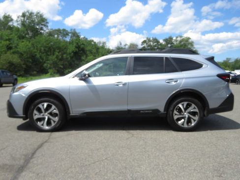 Used 2020 Subaru Outback Limited AWD/4WD image 8
