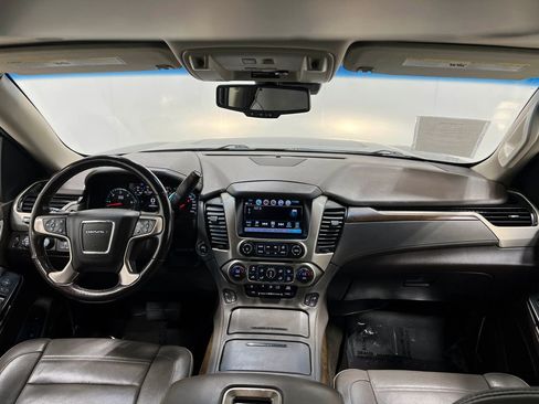 Used 2018 GMC Yukon XL Denali w/ Denali Ultimate Package AWD/4WD image 21