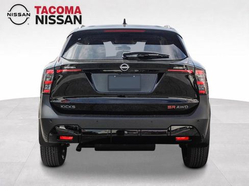 New 2026 Nissan Kicks SR w/ Cold Weather Package image 3