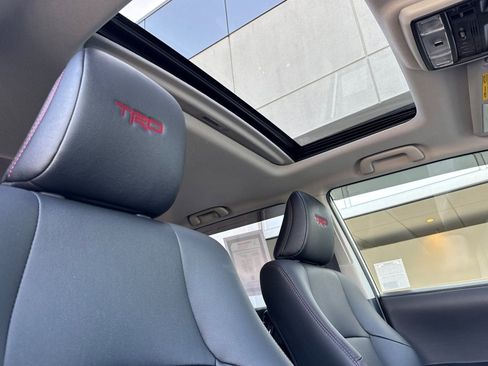 Used 2024 Toyota 4Runner TRD Off-Road Premium w/ Moonroof Package AWD/4WD image 17
