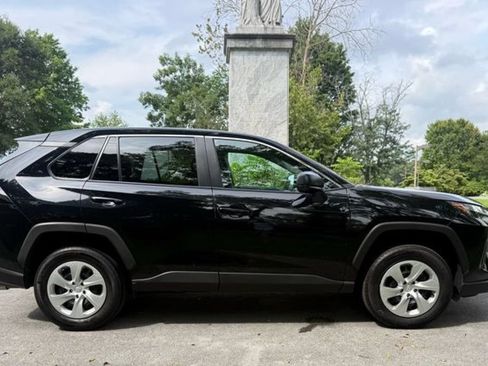 Used 2023 Toyota RAV4 LE FWD image 6