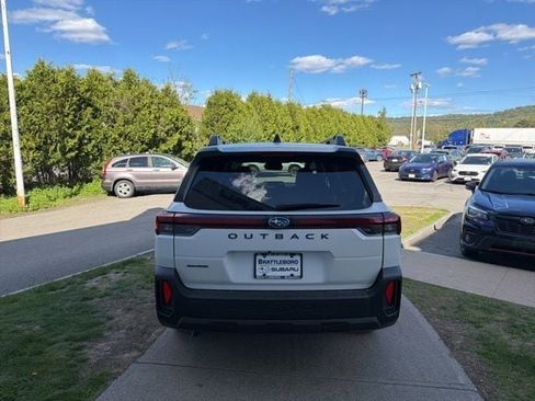 New 2026 Subaru Outback Limited AWD/4WD image 4