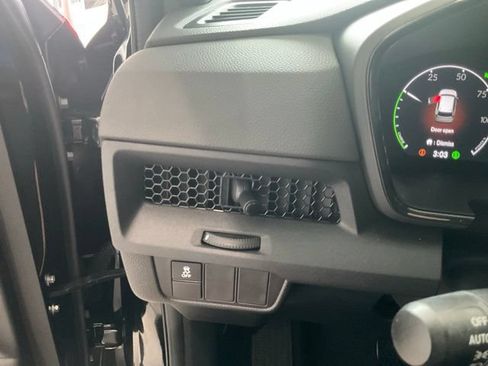 Certified 2024 Honda CR-V Sport image 9