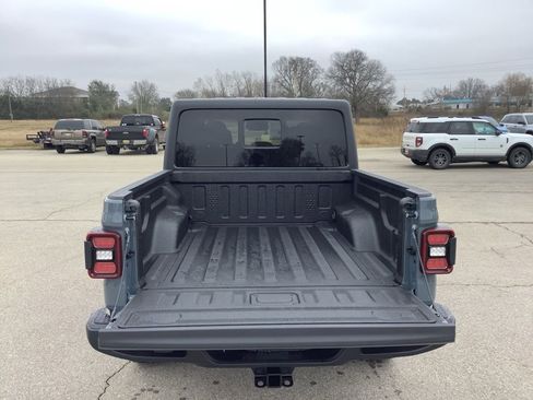 New 2026 Jeep Gladiator Willys AWD/4WD image 10