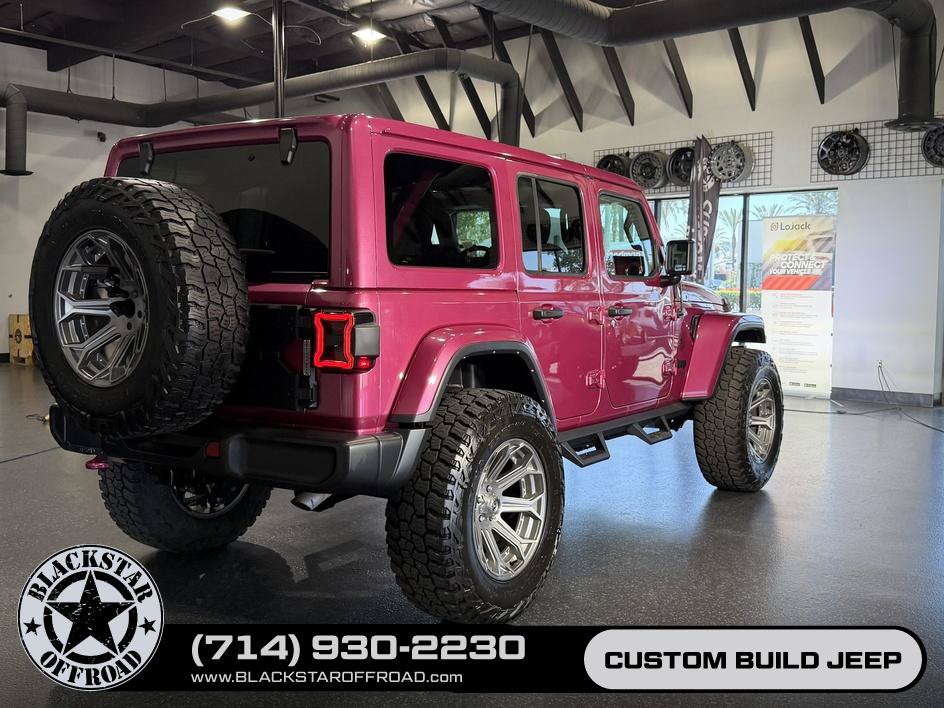 Used 2022 Jeep Wrangler Unlimited Sahara w/ Cold Weather Group AWD/4WD image 38