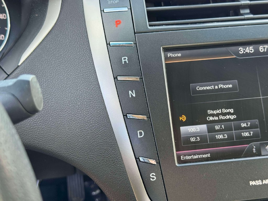 Used 2014 Lincoln MKZ FWD image 30