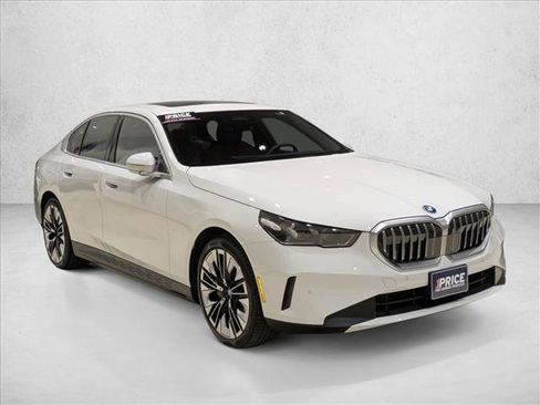 Certified 2024 BMW i5 eDrive40i w/ M Sport Package image 3