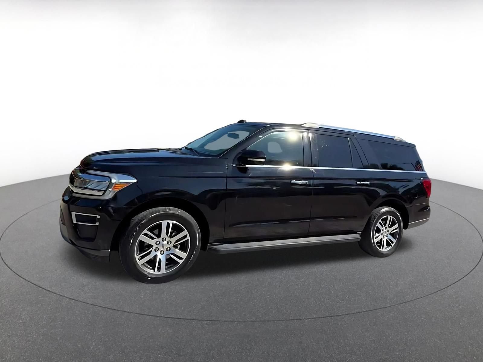 Used 2024 Ford Expedition Max Limited RWD image 6