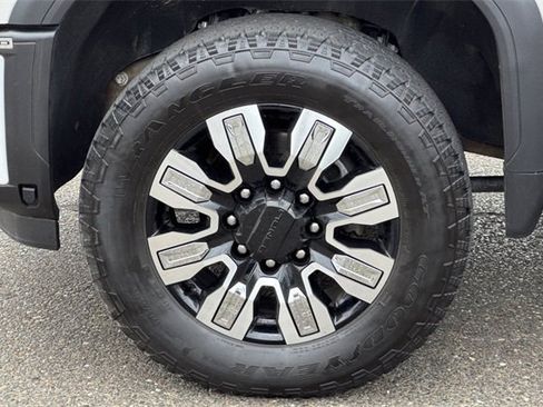Used 2025 GMC Sierra 3500 Denali image 47