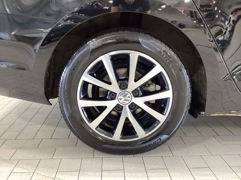 Used 2018 Volkswagen Jetta SE FWD image 24