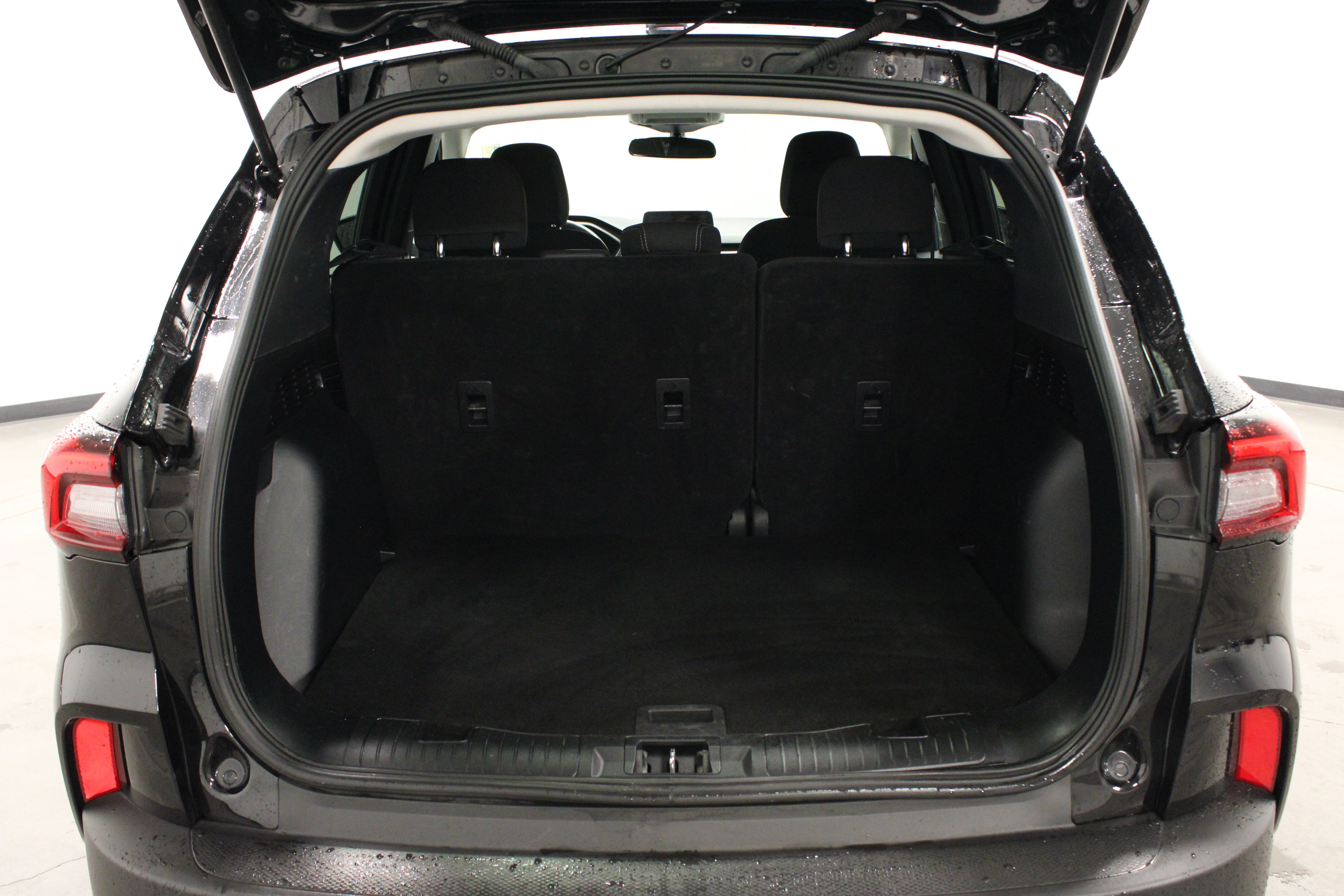 Used 2025 Ford Escape Active AWD/4WD image 12