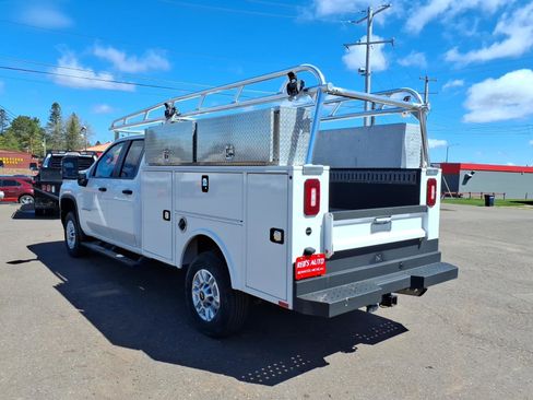 Used 2021 Chevrolet Silverado 2500 W/T w/ WT Convenience Package AWD/4WD image 4