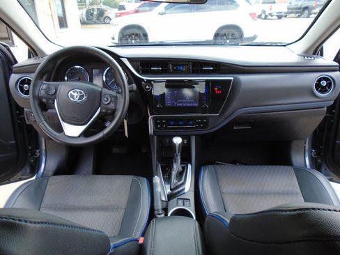 Used 2019 Toyota Corolla SE FWD image 13