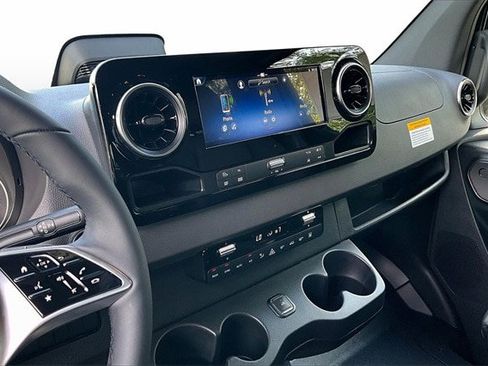 New 2026 Mercedes-Benz Sprinter 2500 image 10