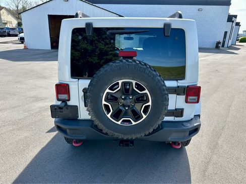 Used 2016 Jeep Wrangler Unlimited Rubicon image 6
