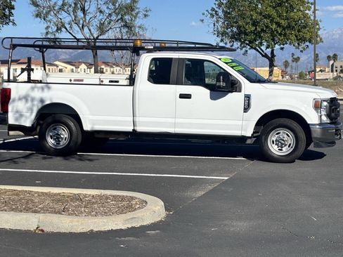 Used 2022 Ford F250 XL w/ Power Equipment Group image 4