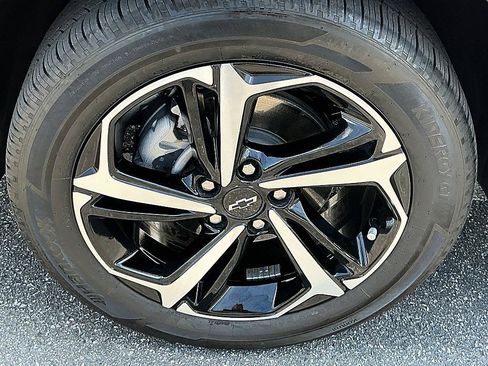 Used 2023 Chevrolet TrailBlazer RS w/ Sun and Liftgate Package FWD image 8