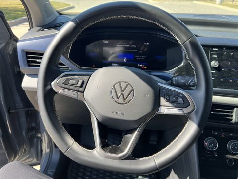 Certified 2023 Volkswagen Taos SE image 17