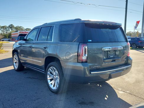 Used 2017 GMC Yukon Denali w/ Open Road Package image 4