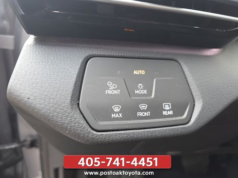 Used 2023 Volkswagen ID.4 Pro S AWD/4WD image 11