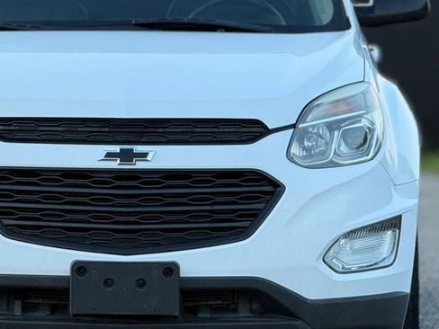 Used 2017 Chevrolet Equinox LT AWD/4WD image 12