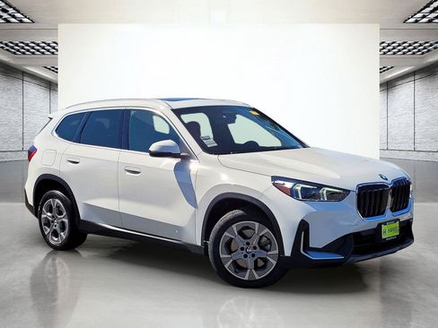 Used 2023 BMW X1 xDrive28i w/ Convenience Package AWD/4WD image 2
